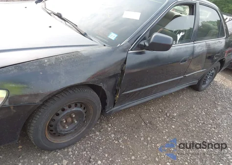 2001 Honda Accord 2.3 Lx z USA, uszkodzony, nr VIN JHMCG56461C014340